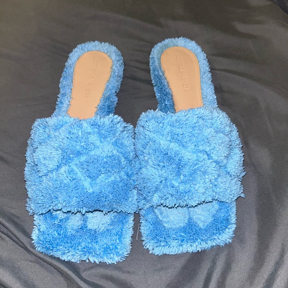 Bottega Veneta Blue Padded Sandals (Worn once)